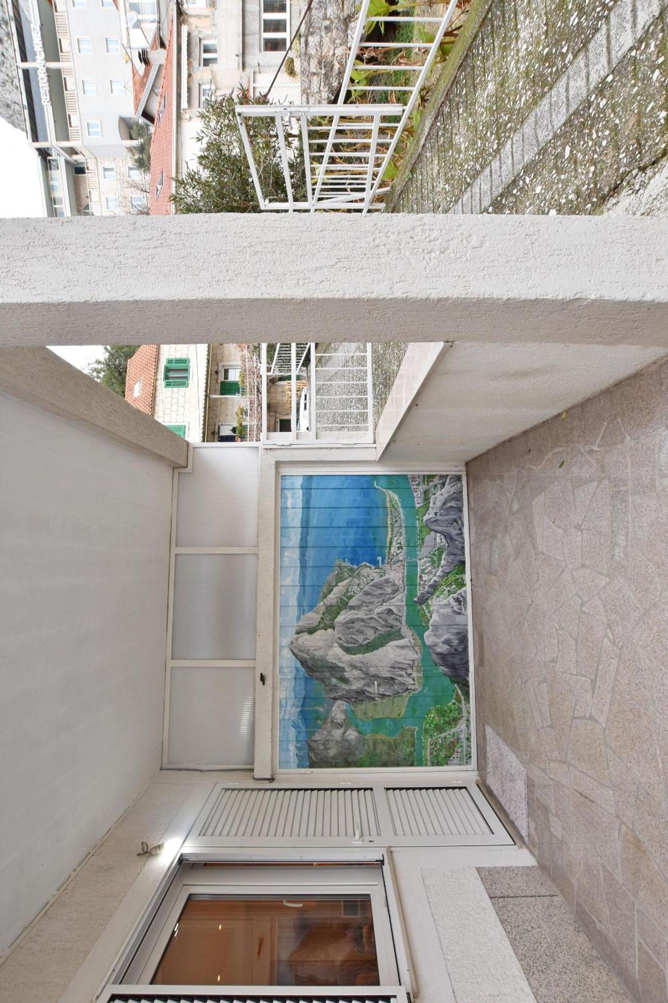 Apartment Mate Omiš Esterno foto